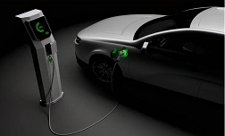 Comparative Analysis of Si and SiC Devices Used in EV Traction Inverters